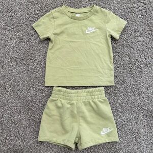 Nike Green Toddler T-Shirt and Shorts Set 12M